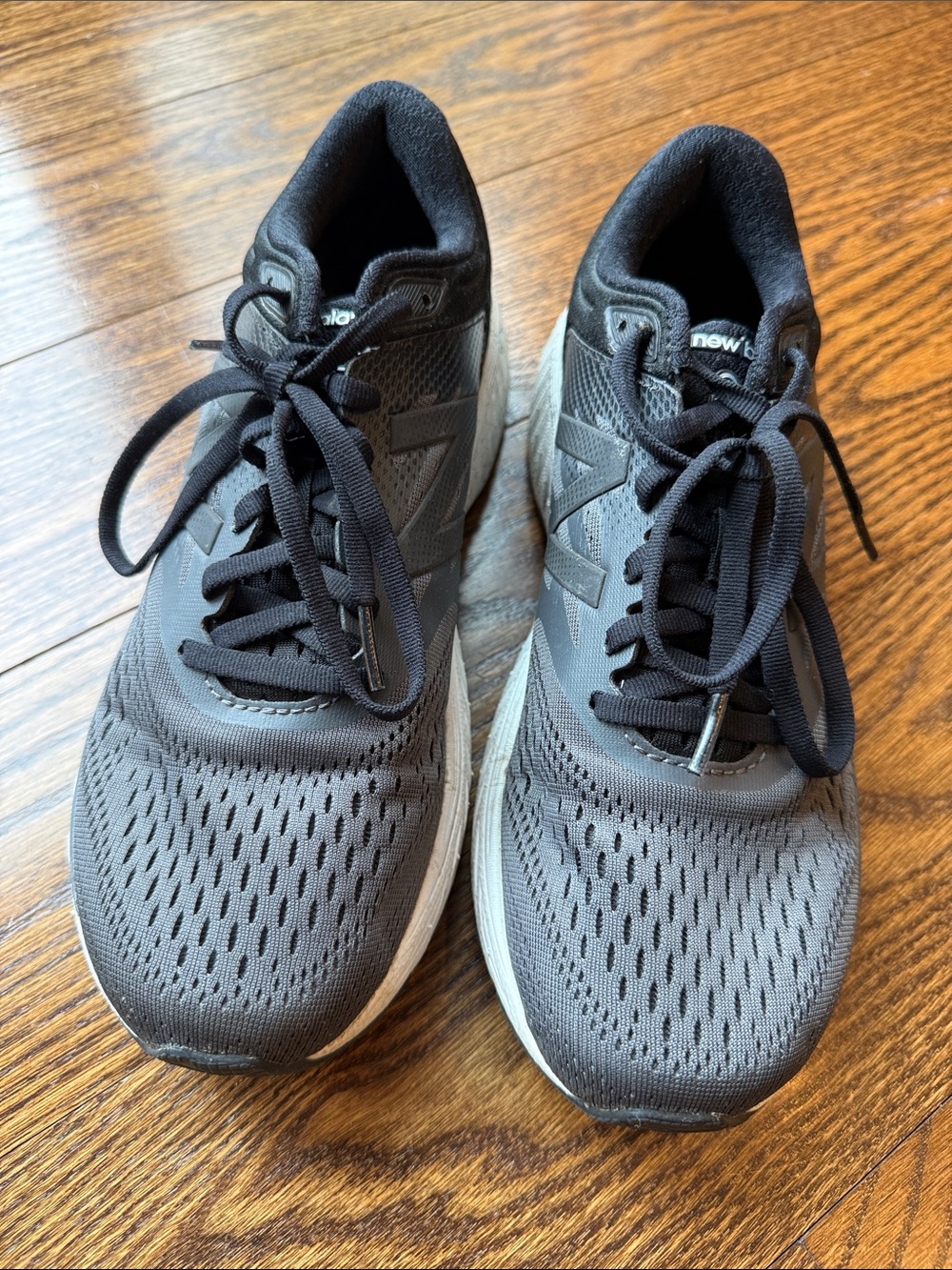 New Balance Women’s 940 Black and Gray Athletic Running Shoes